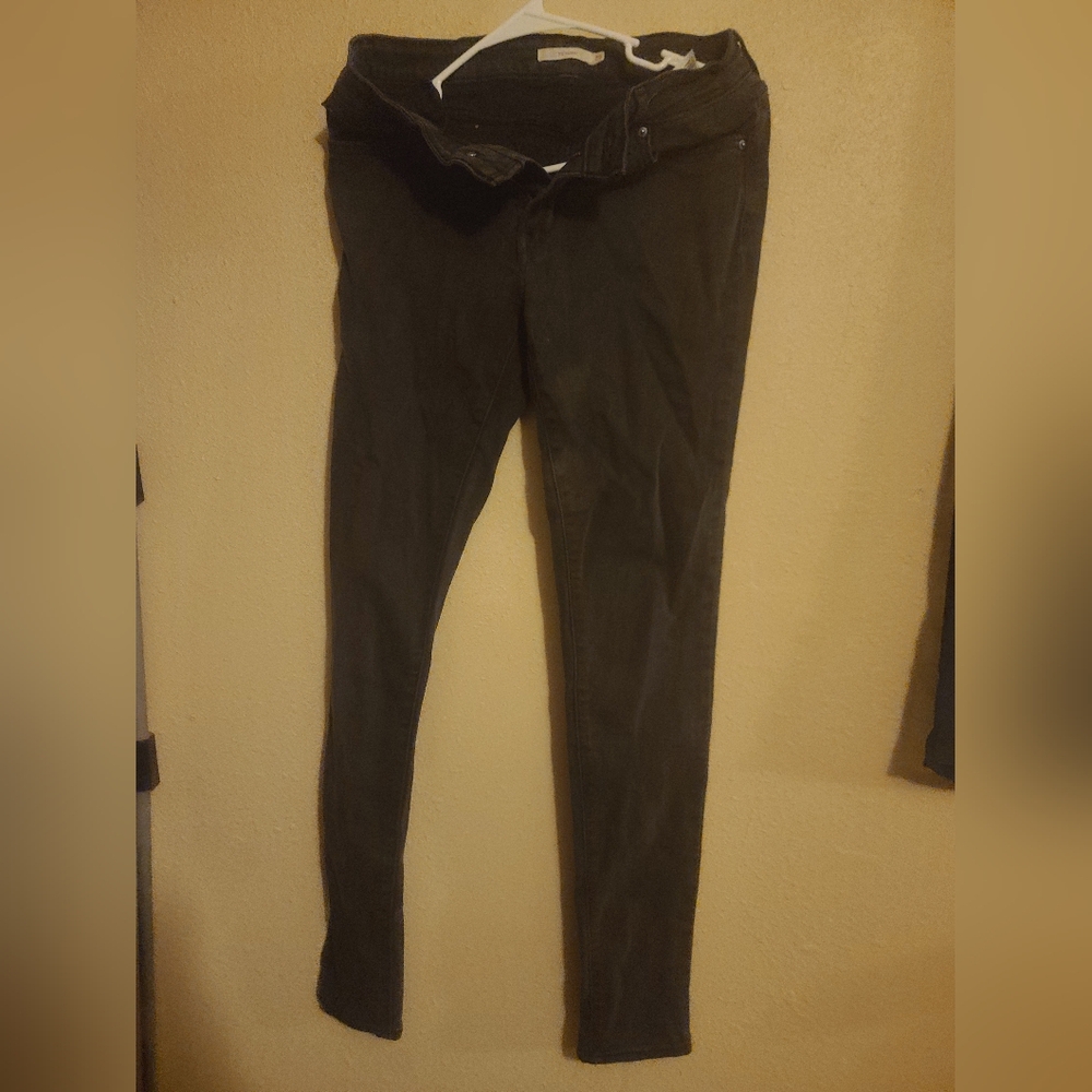 Levi 711 Skinny Black Jeans